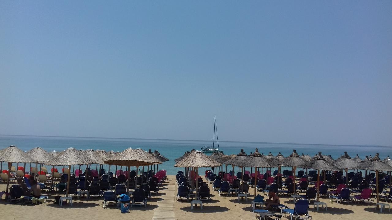 Sigma Hotel Paralia Vrachou Esterno foto